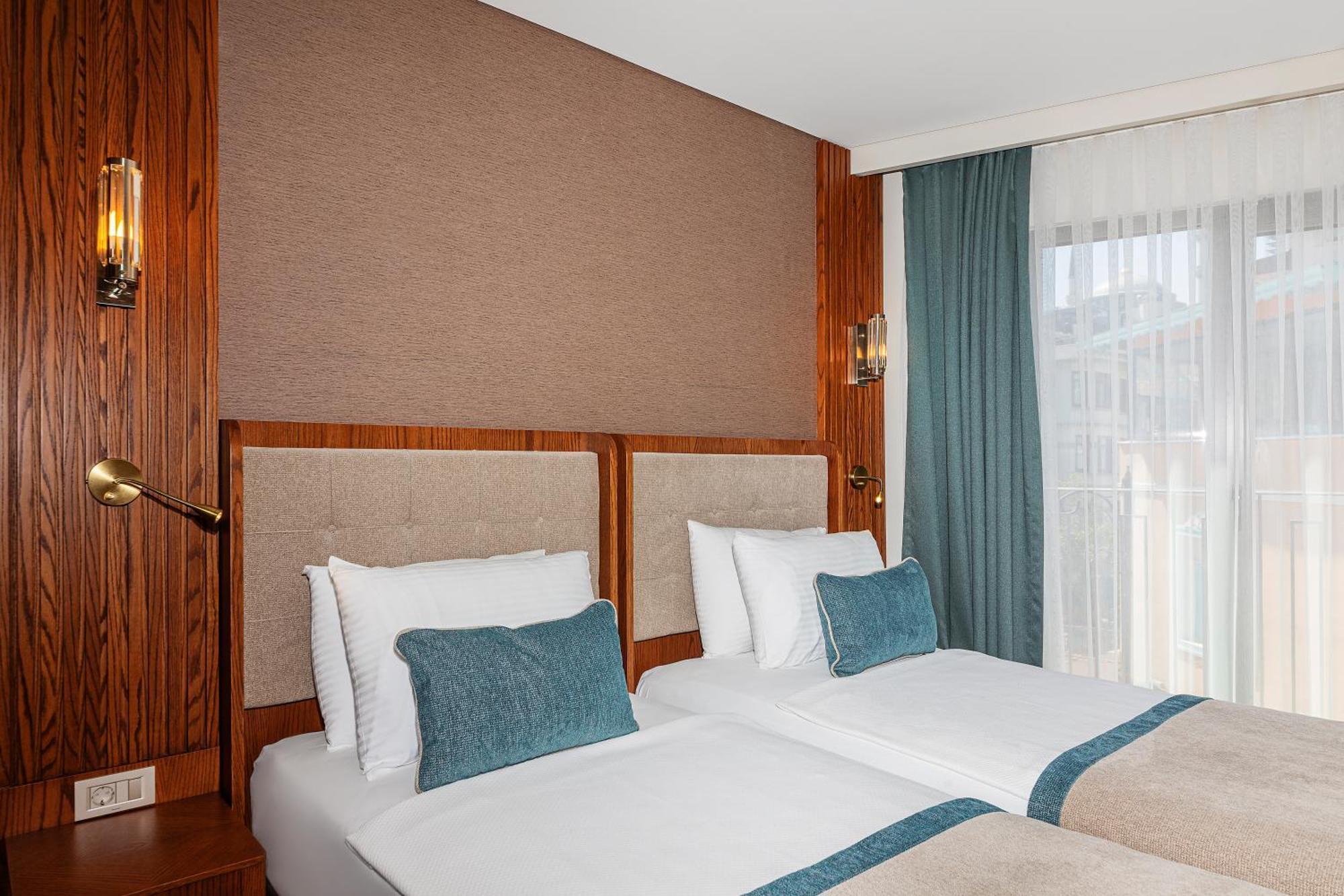 Triton Hotel Hotel