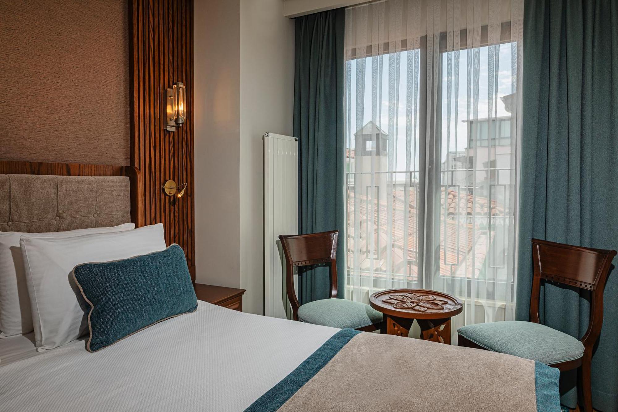 Hotel Triton Hotel
