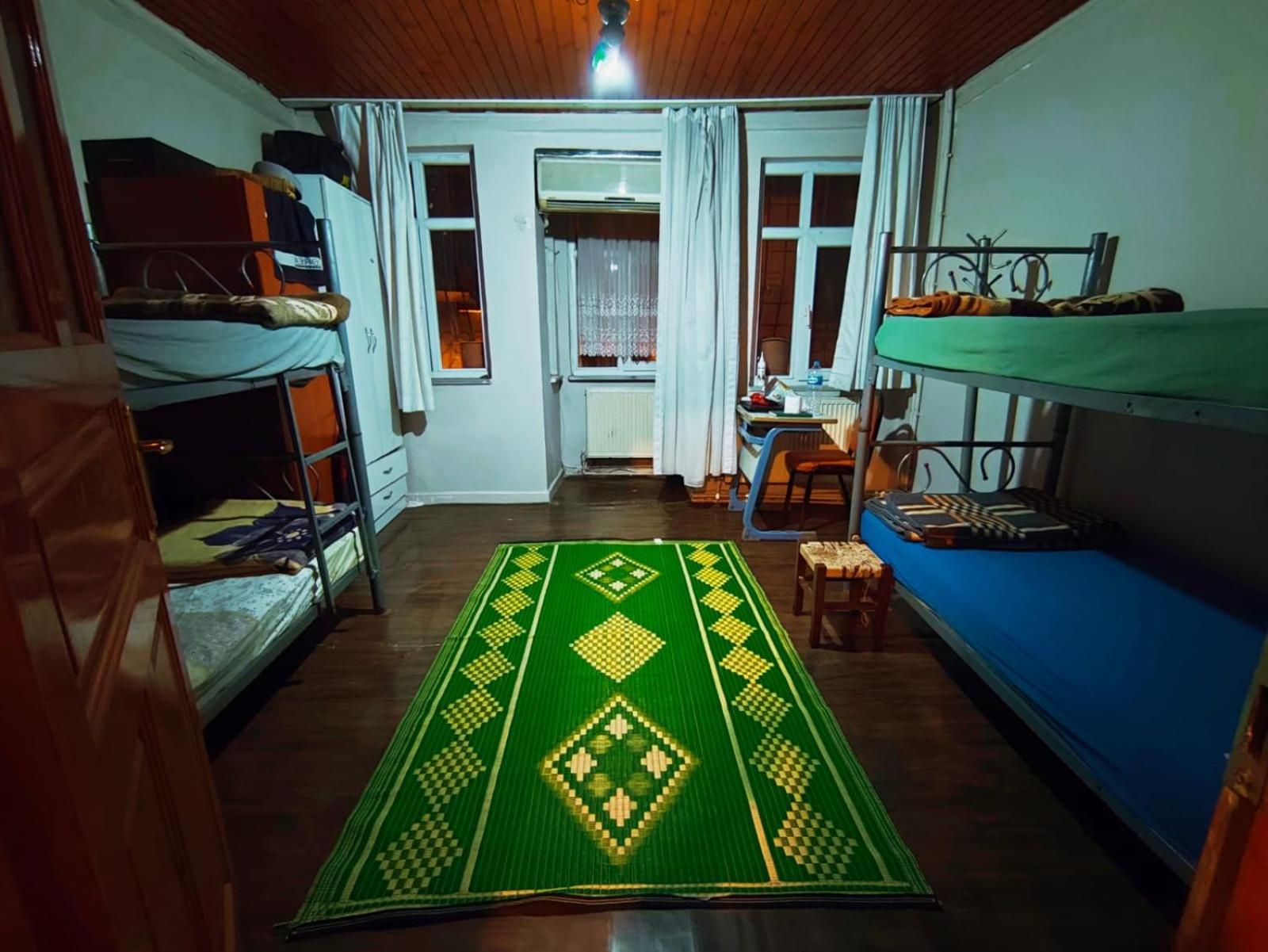 Hostel Men's In Fatih,