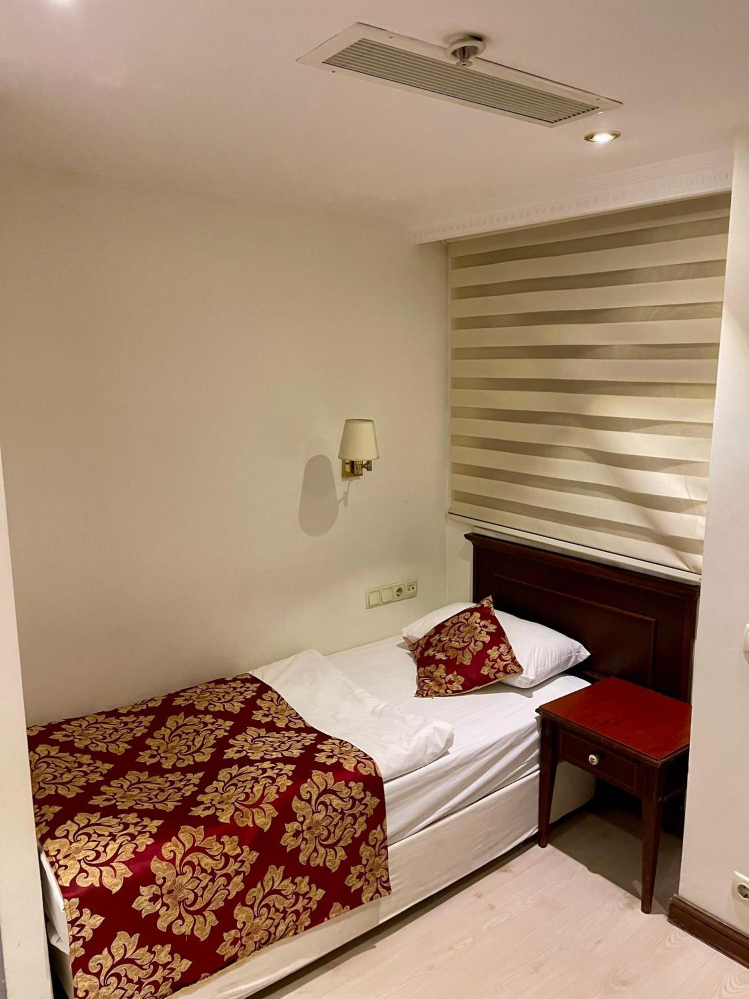 Newcity Hotel