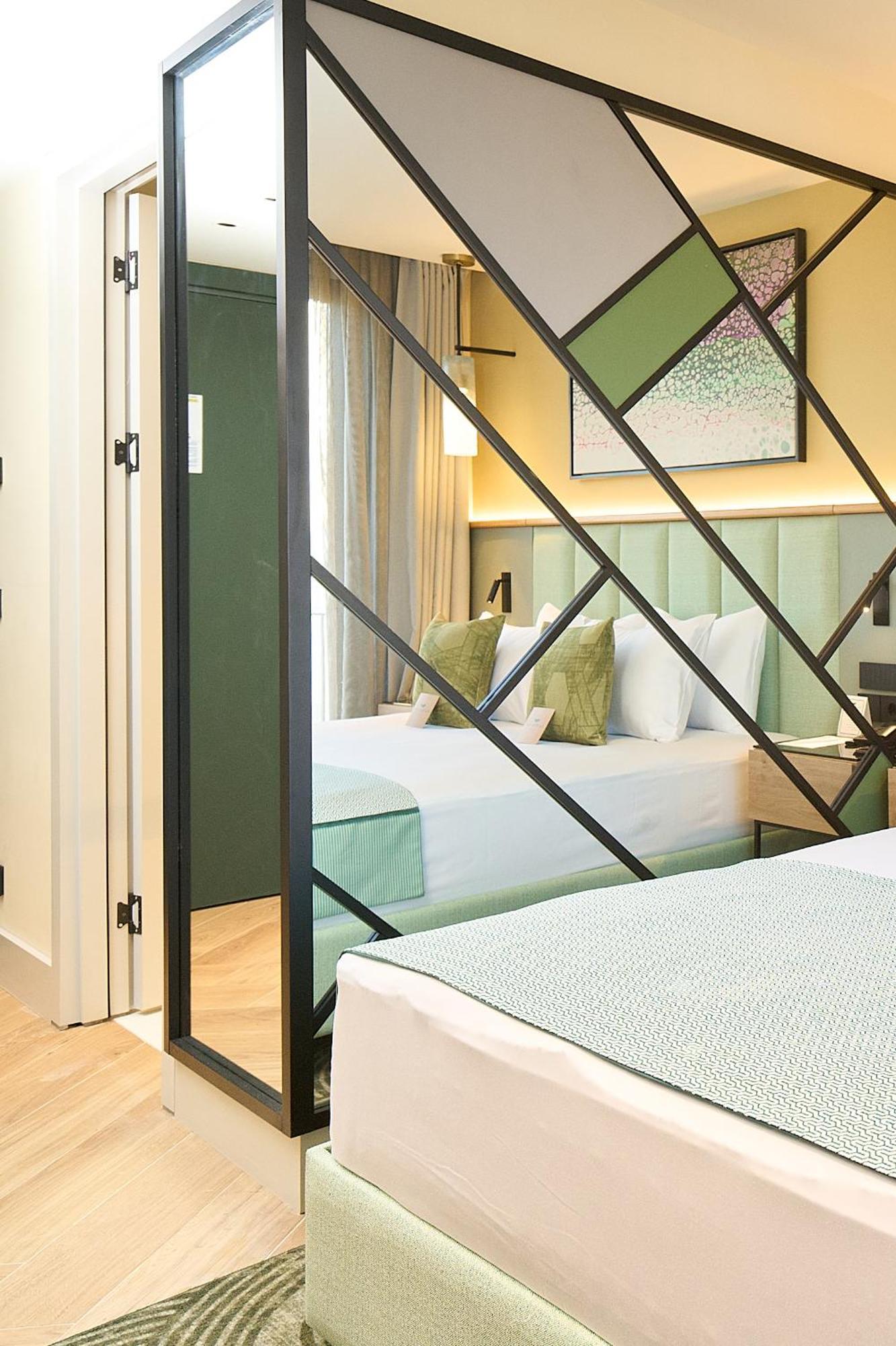 Hotel The Wings Pera