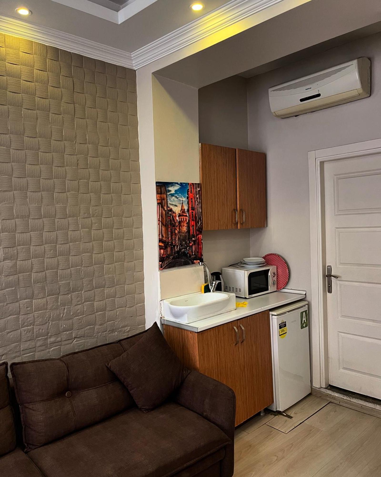 Irem Apartment *