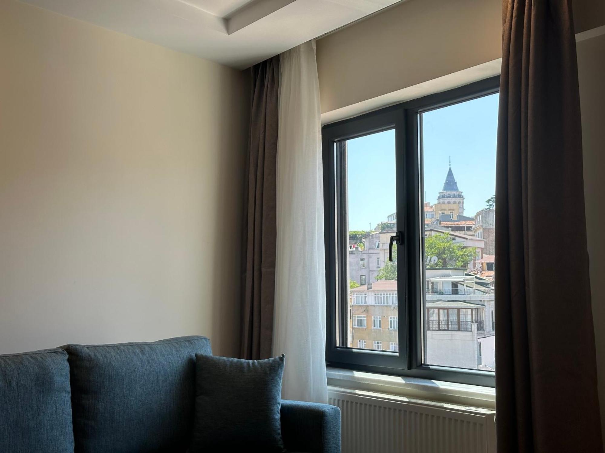 Roys & 4* Istanbul