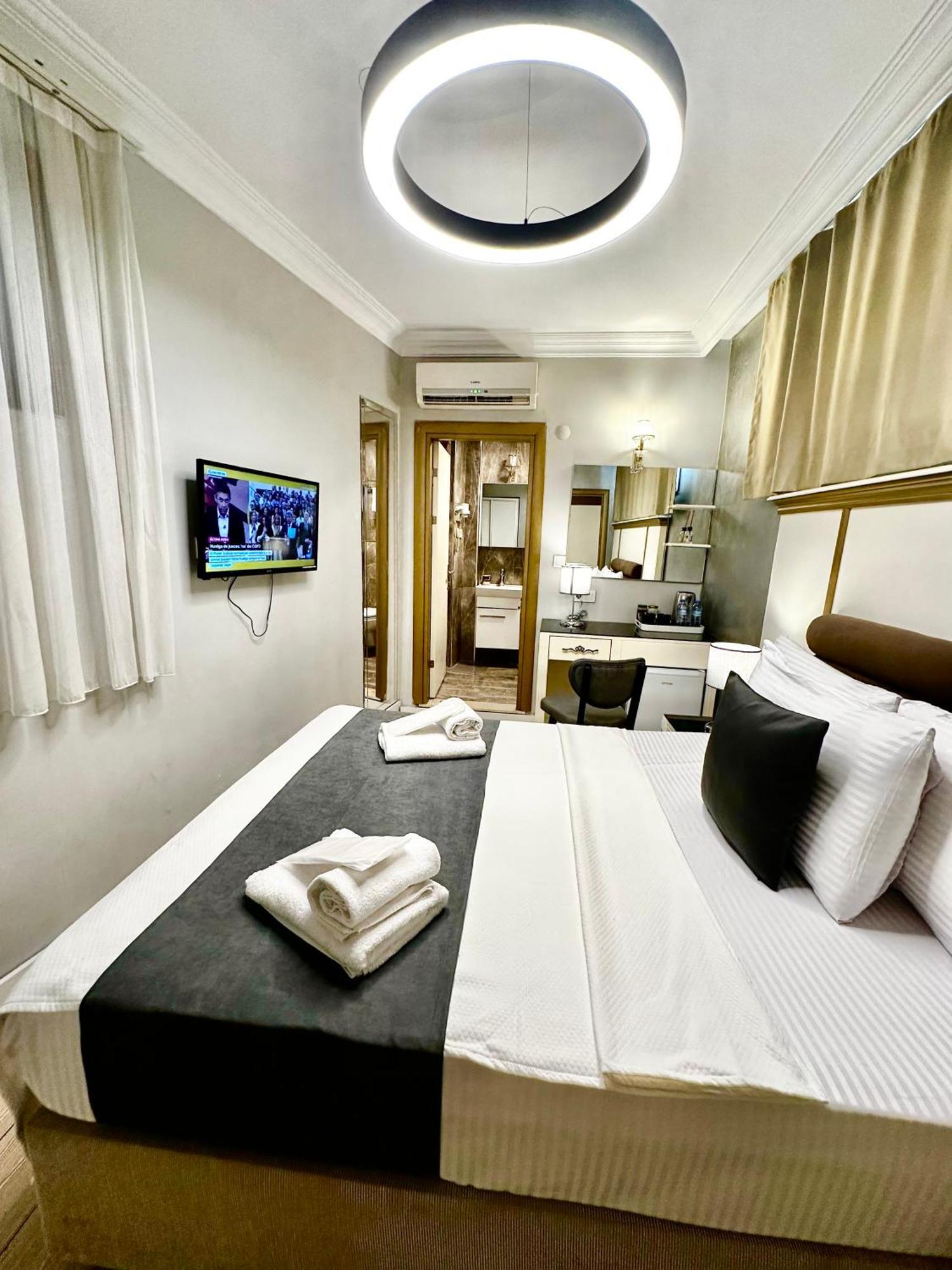 Lelll Hagia Sofia Hotel *