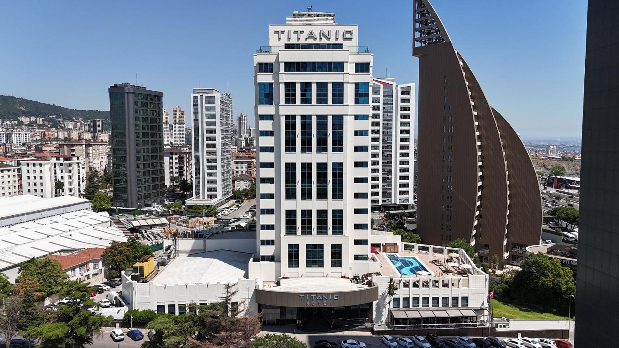 Titanic Business Kartal İstanbul