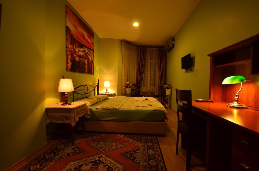 Subrosa Hotel