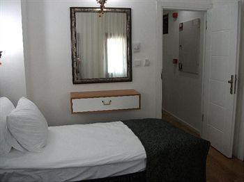 Hotel Jakaranda