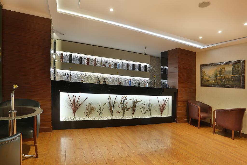 Otel Grand Madrid 3*