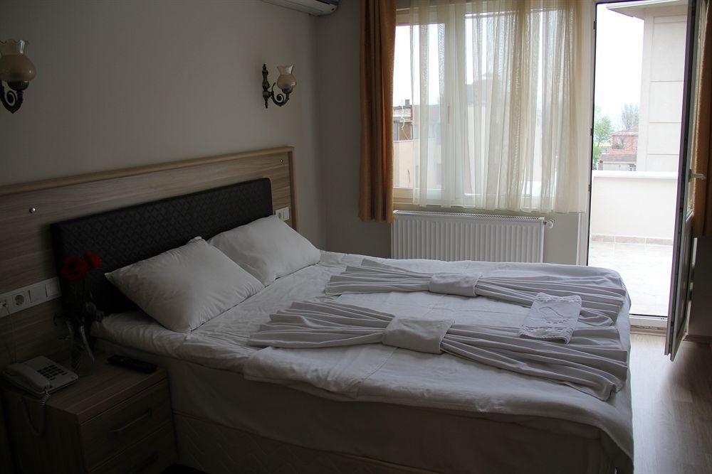 Bonjour Hotel 3*