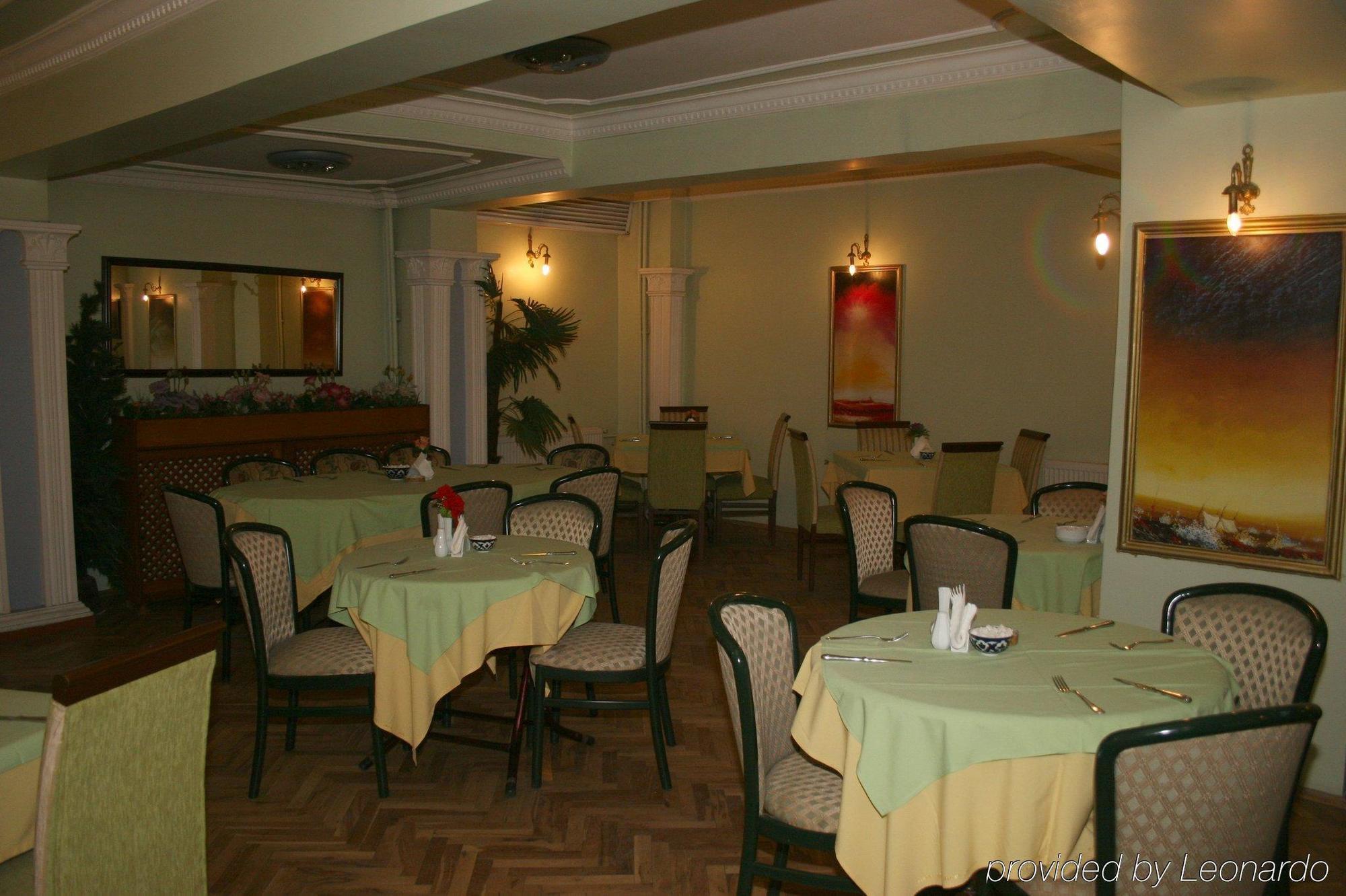 Grand Otel