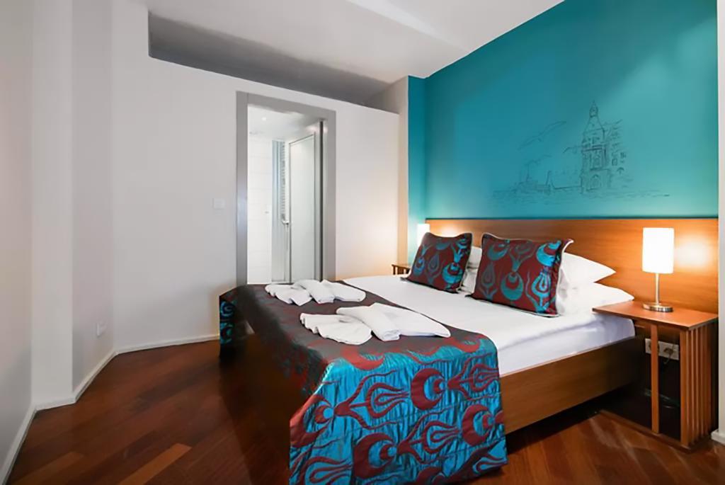 Pera Aparthotel