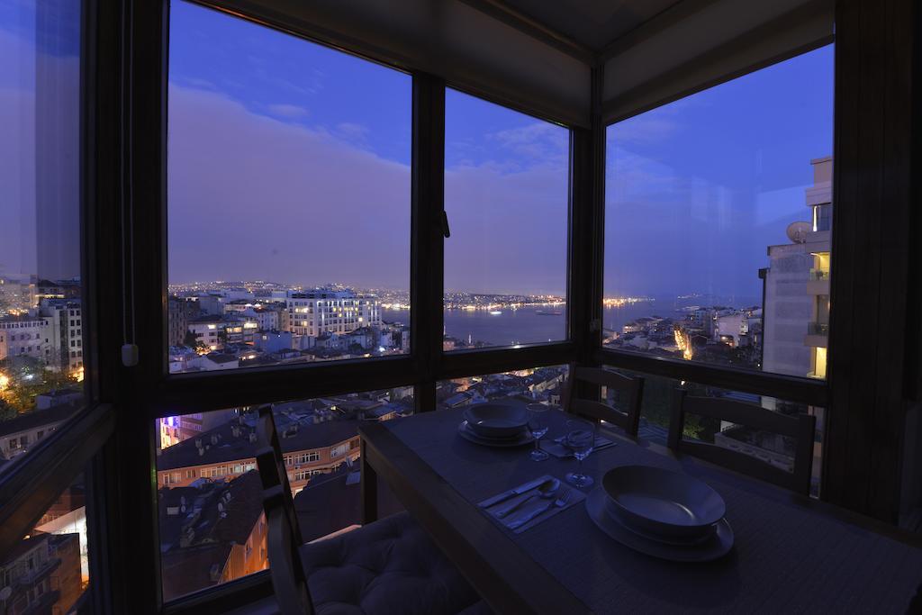 Penthouse Hotel *