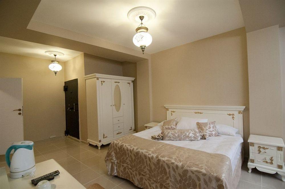 Aparthotel Safran 3*
