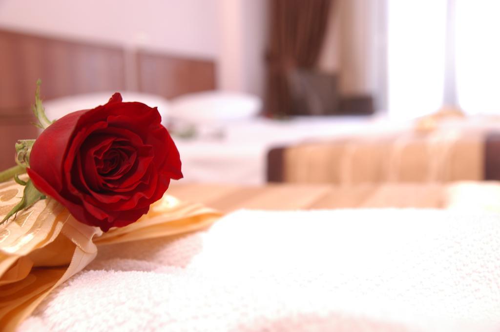 Otel Beyaz Kugu