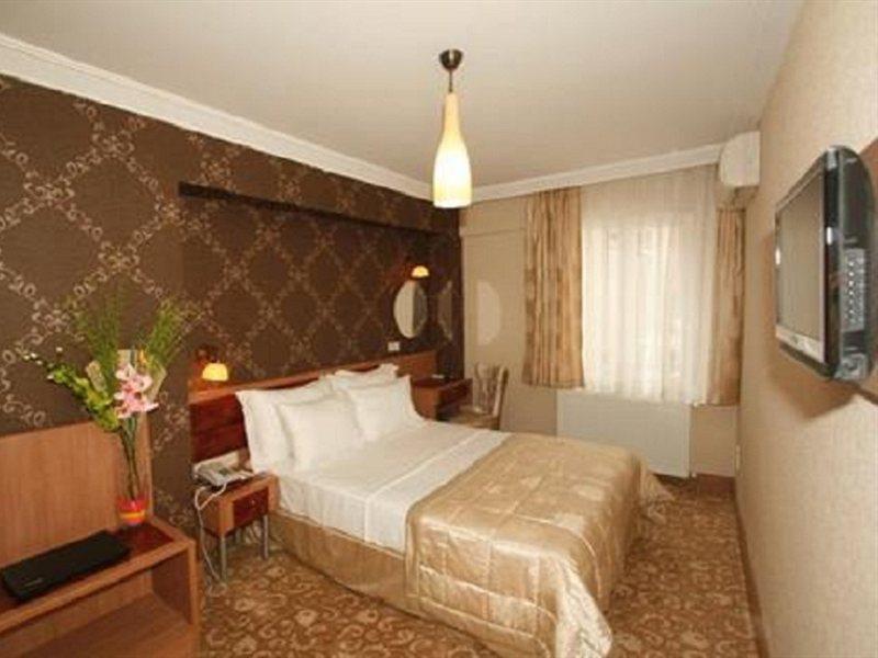 Senabil Old & Hotel