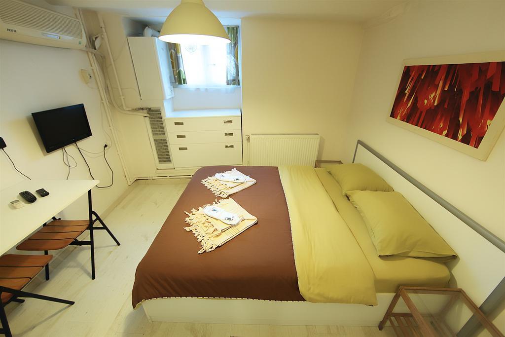 Kentish Studio * Istanbul