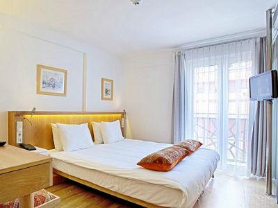 Neda Istanbul