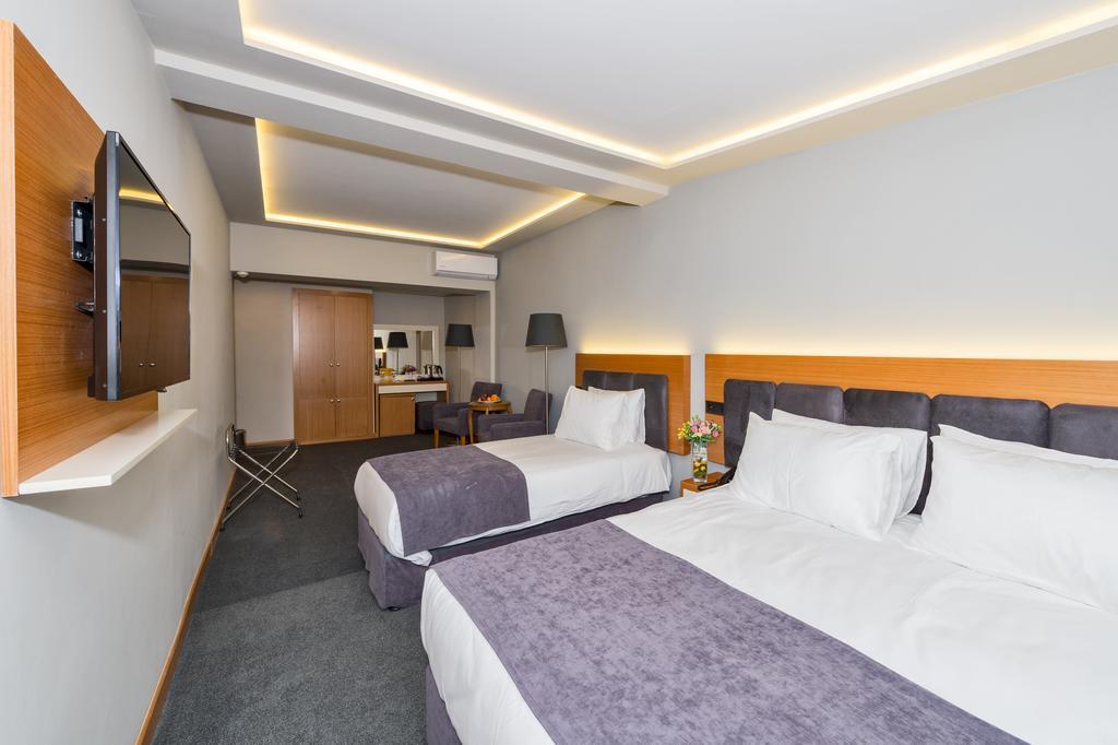 Bergama Old 3*
