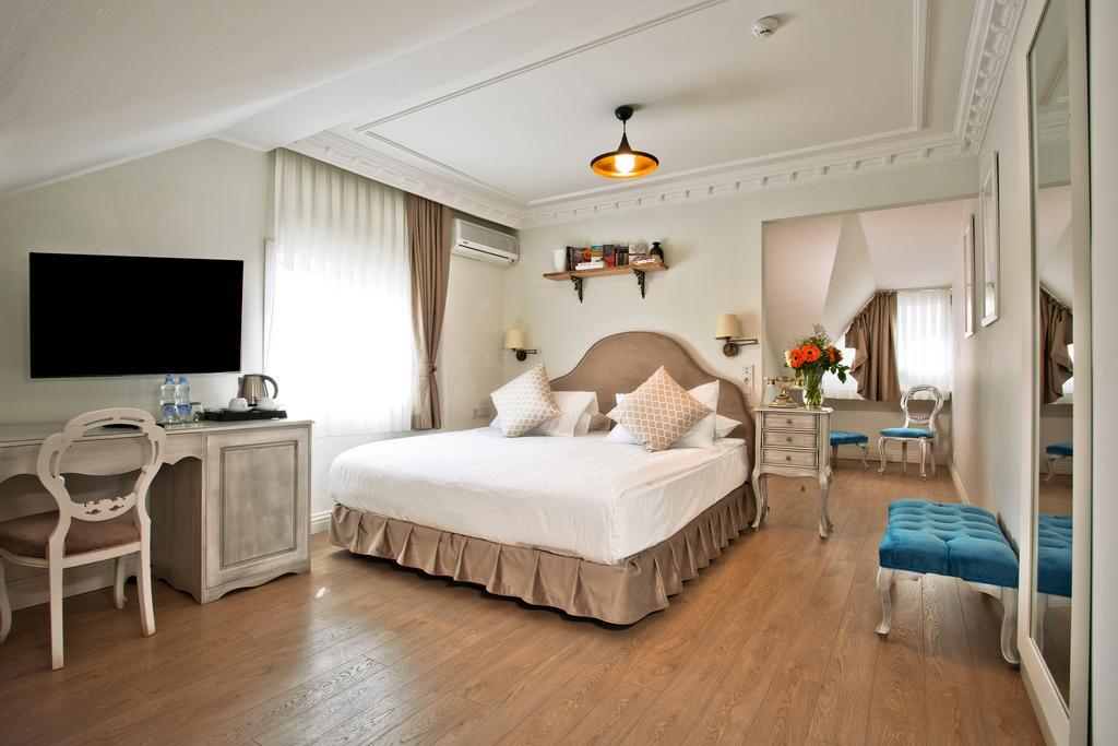 Blanche & Garden Pool 3* Istanbul