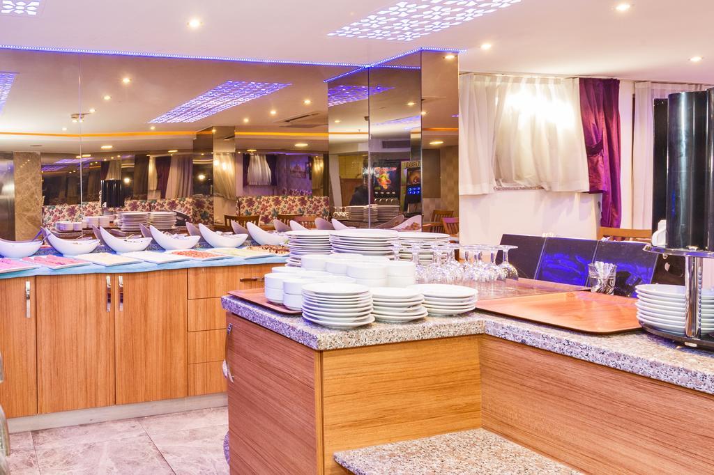 Hotel Grand Pamir