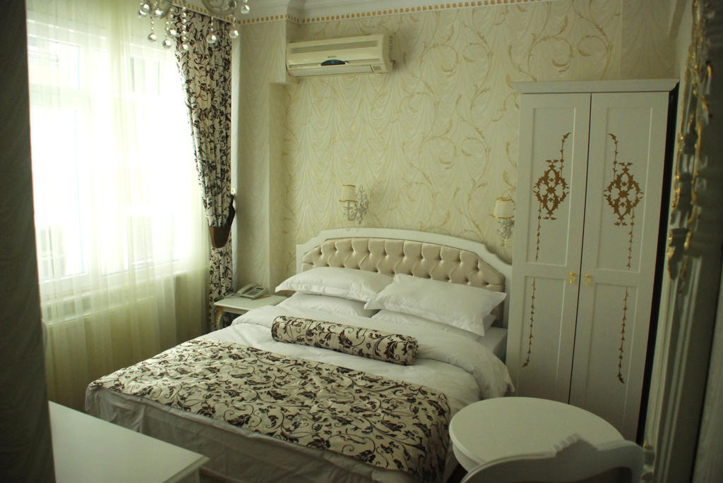 Alyon Taksim 3*