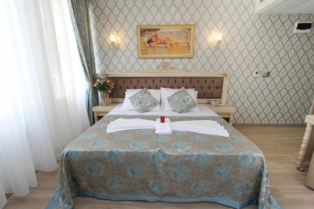 Apple Tree Hotel 3*