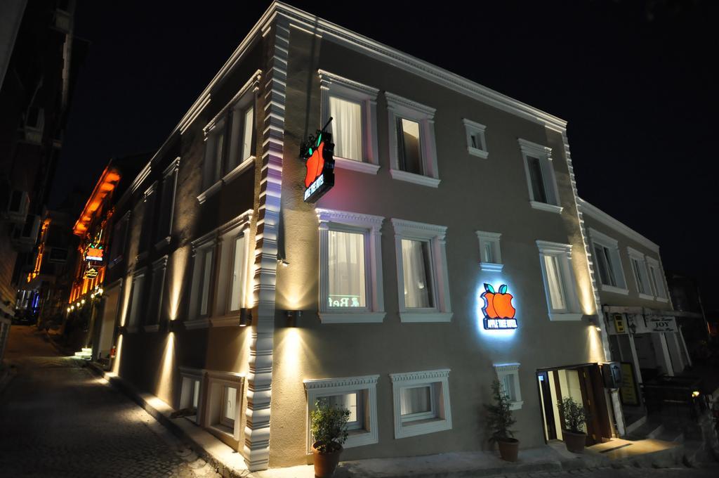 Apple Tree Hotel 3*