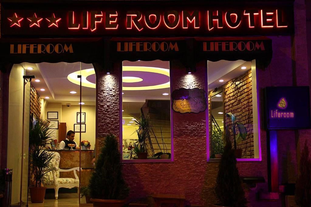 Life 3* İstanbul