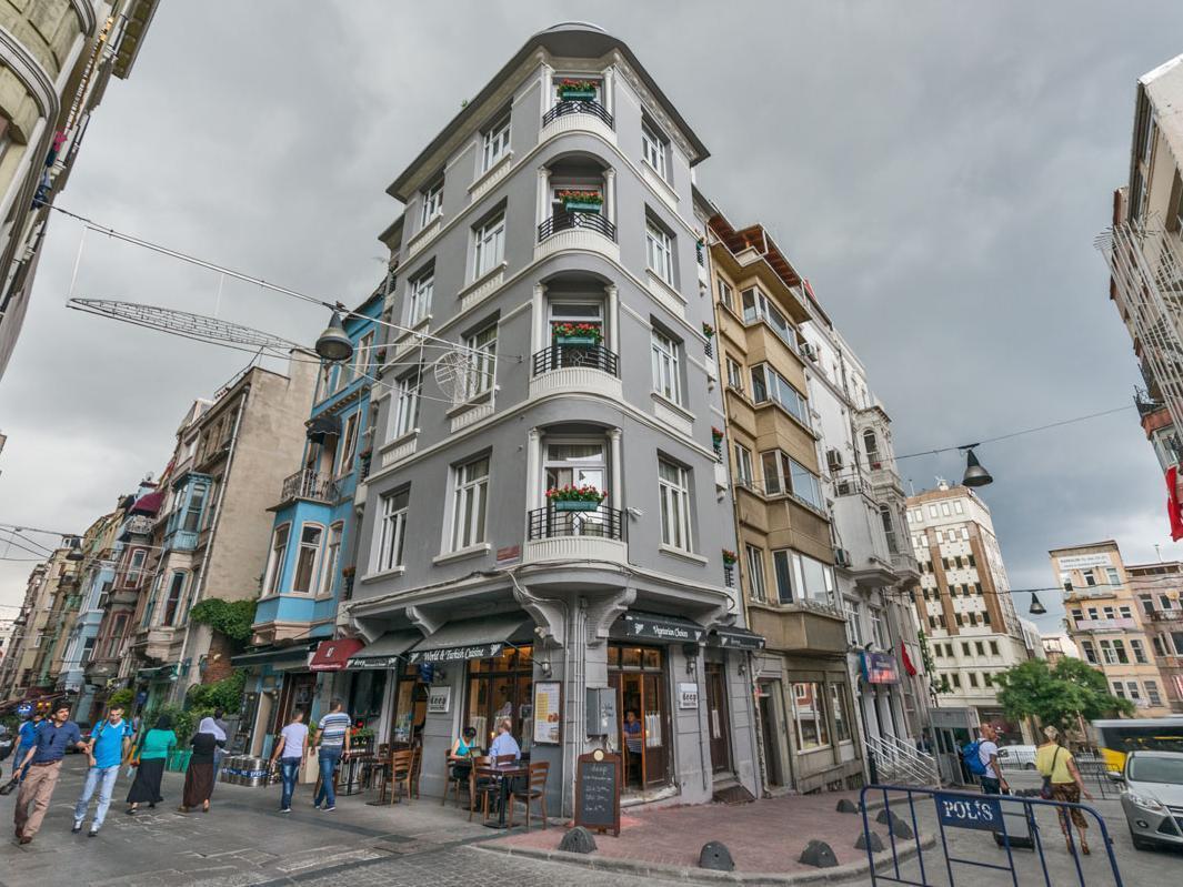 Iq 3* Istanbul