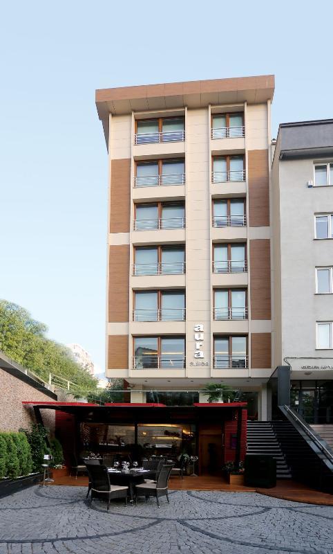 Aura Aparthotel