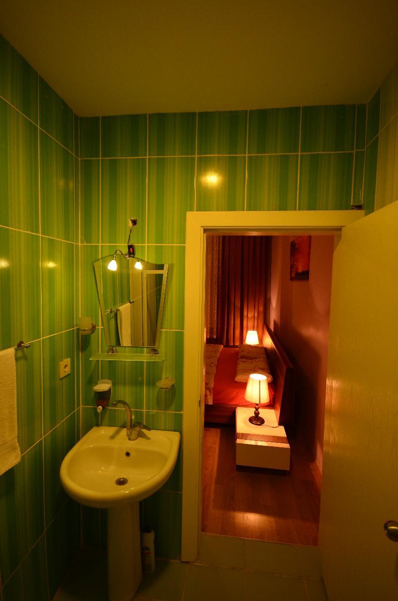 Subrosa Hotel