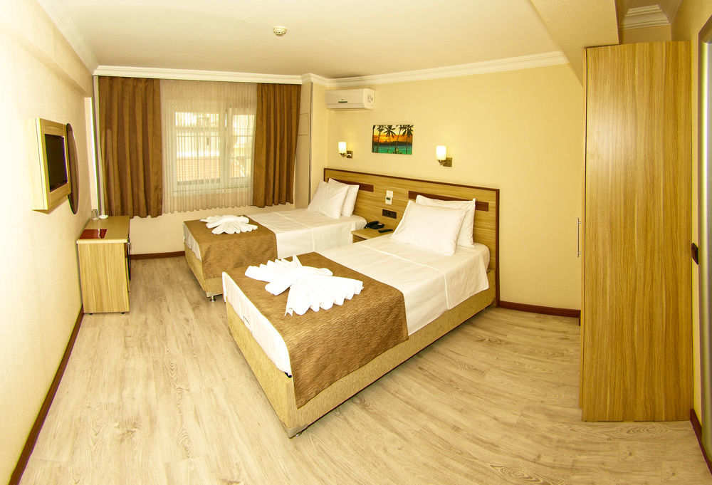 Gold Hotel
