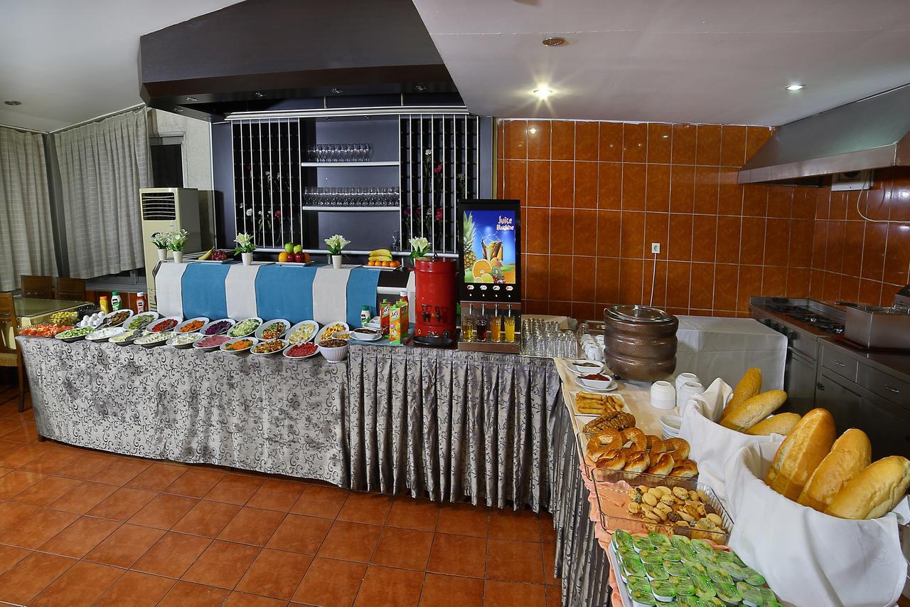 Hotel The Center 3*