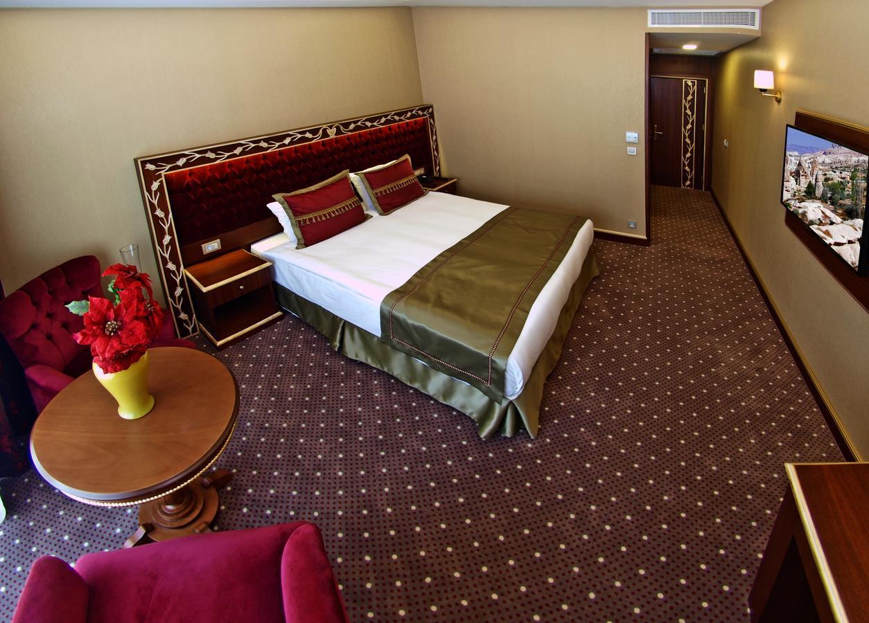 Hotel Mb Deluxe