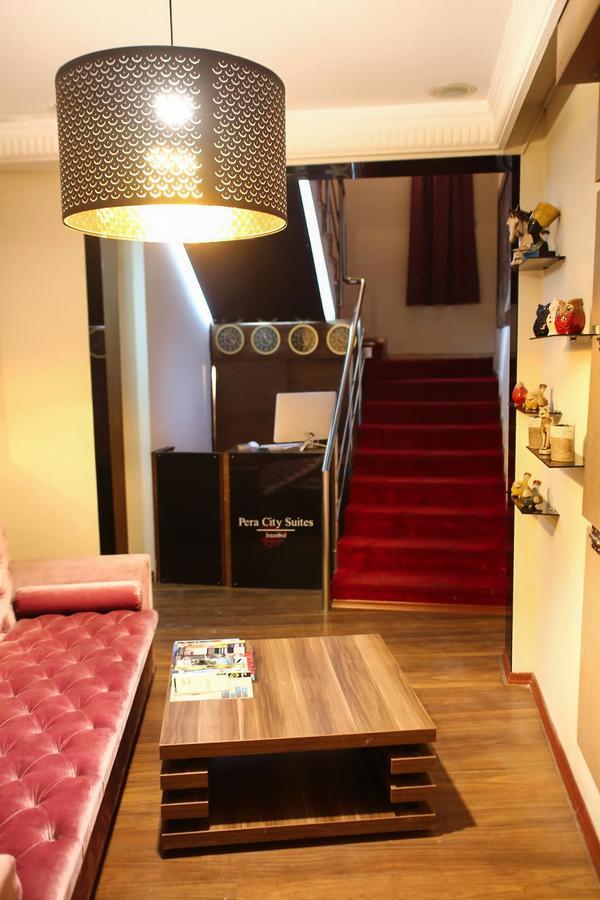 Pera Aparthotel 3*