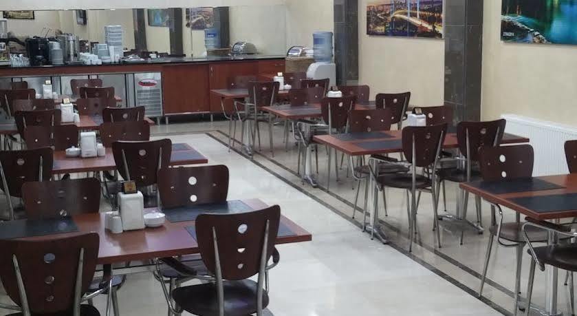 Lal Hotel