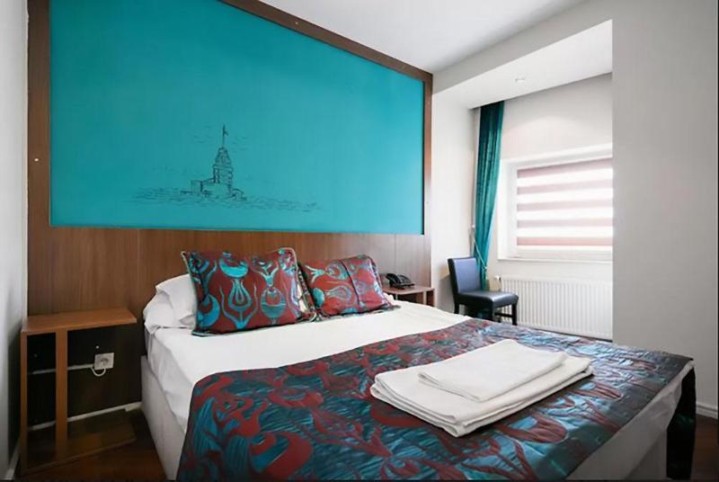 Pera Aparthotel 3*