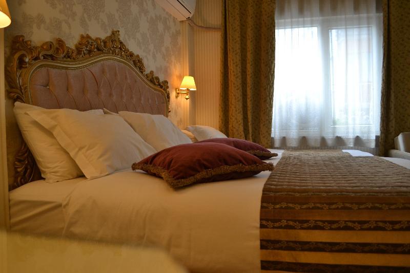 Hotel In 3*