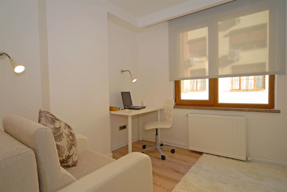 Aura 2* Istanbul