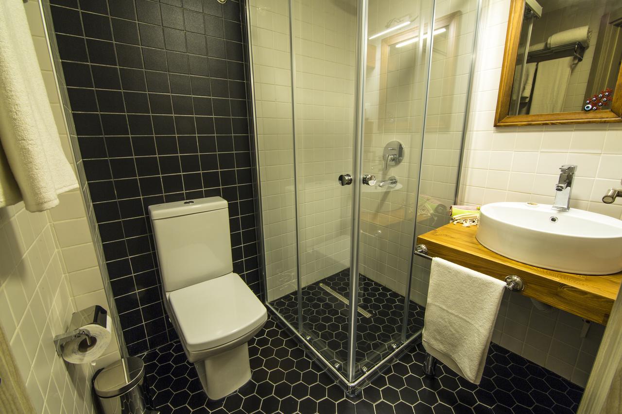 Kuzen (adults Only) 3*