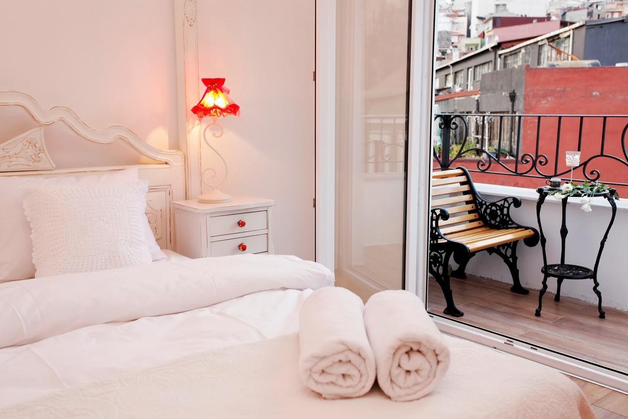 The White Swan Beyoglu Aparthotel