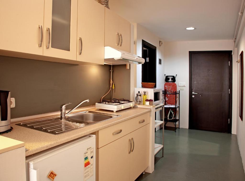 Aparthotel The Y 2*
