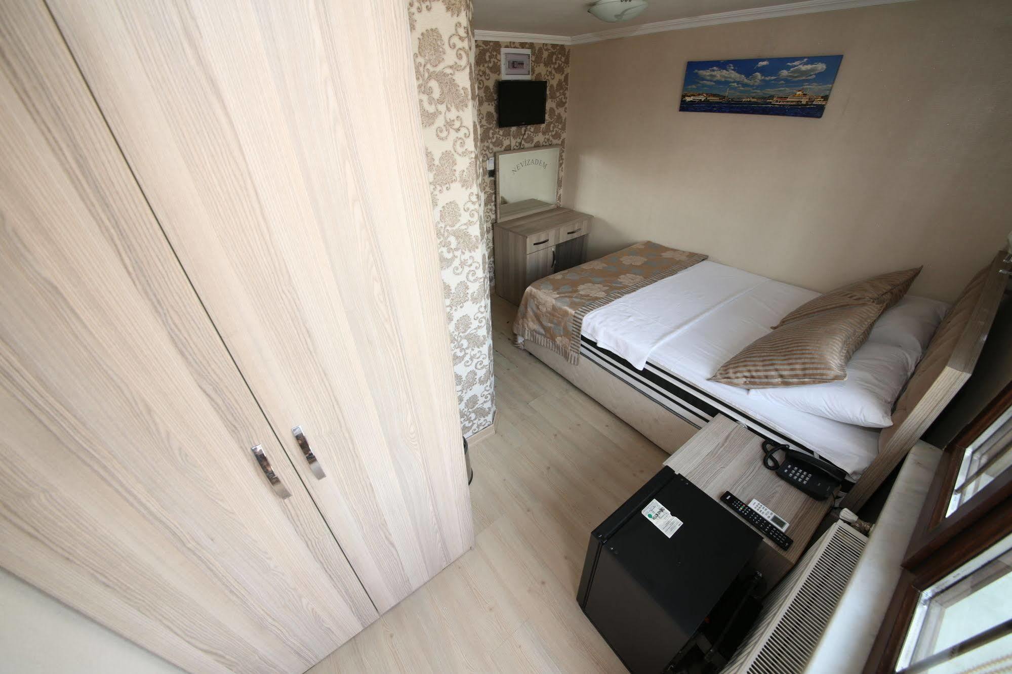 My Nevizadem Bed & Breakfast 3*