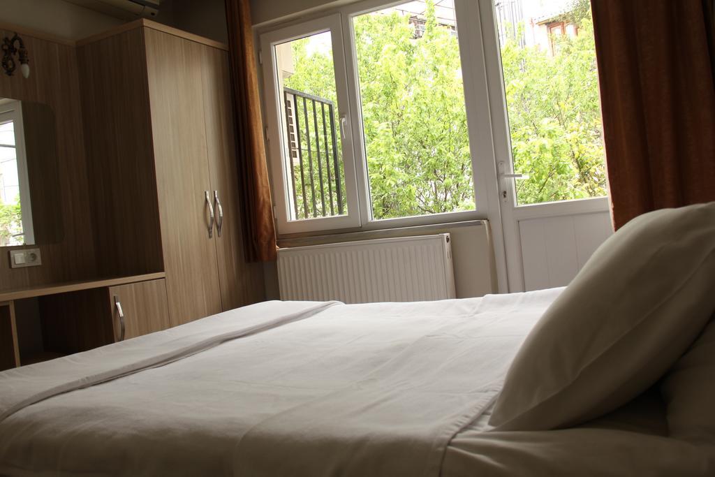 Bonjour Hotel 3*