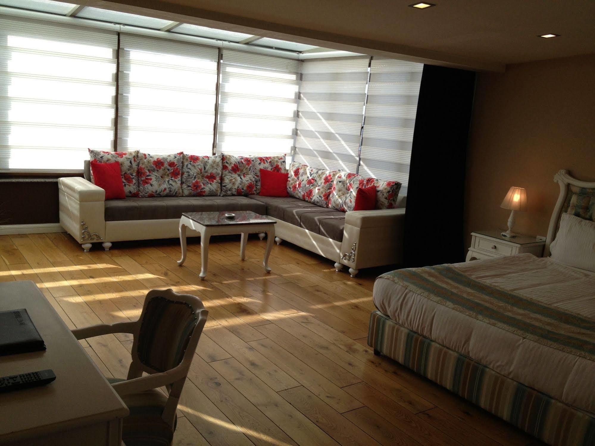 Aparthotel Moss 4*