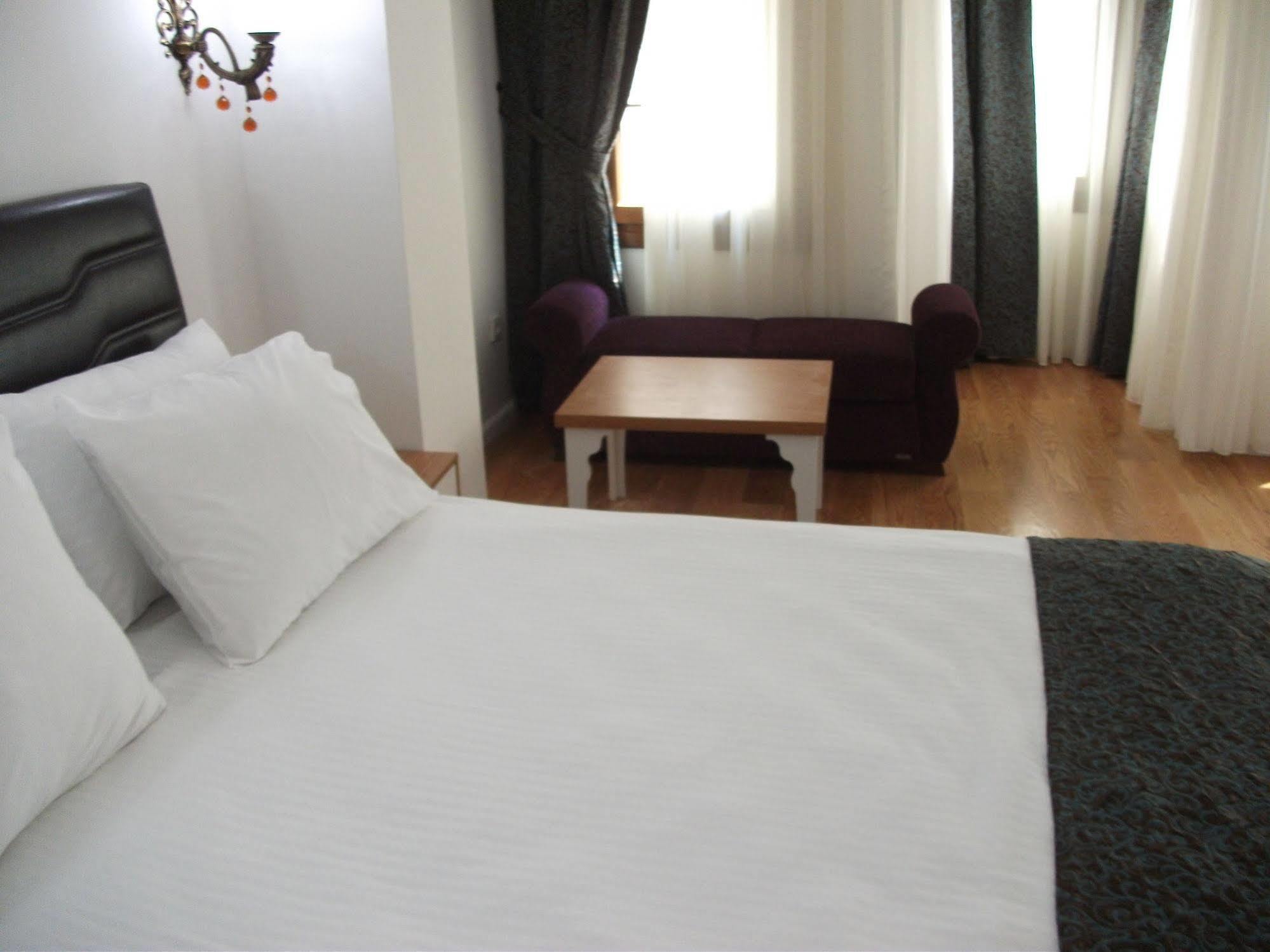 Jakaranda Hotel Istanbul