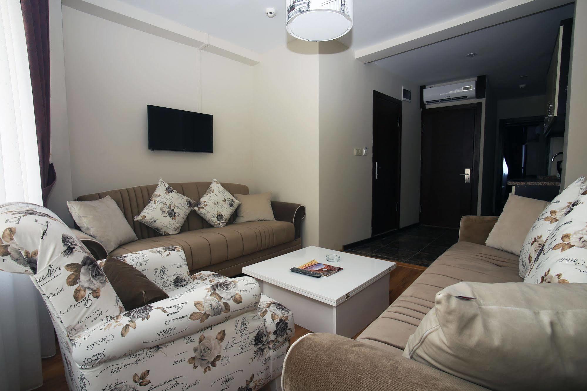 Life Otel 3*