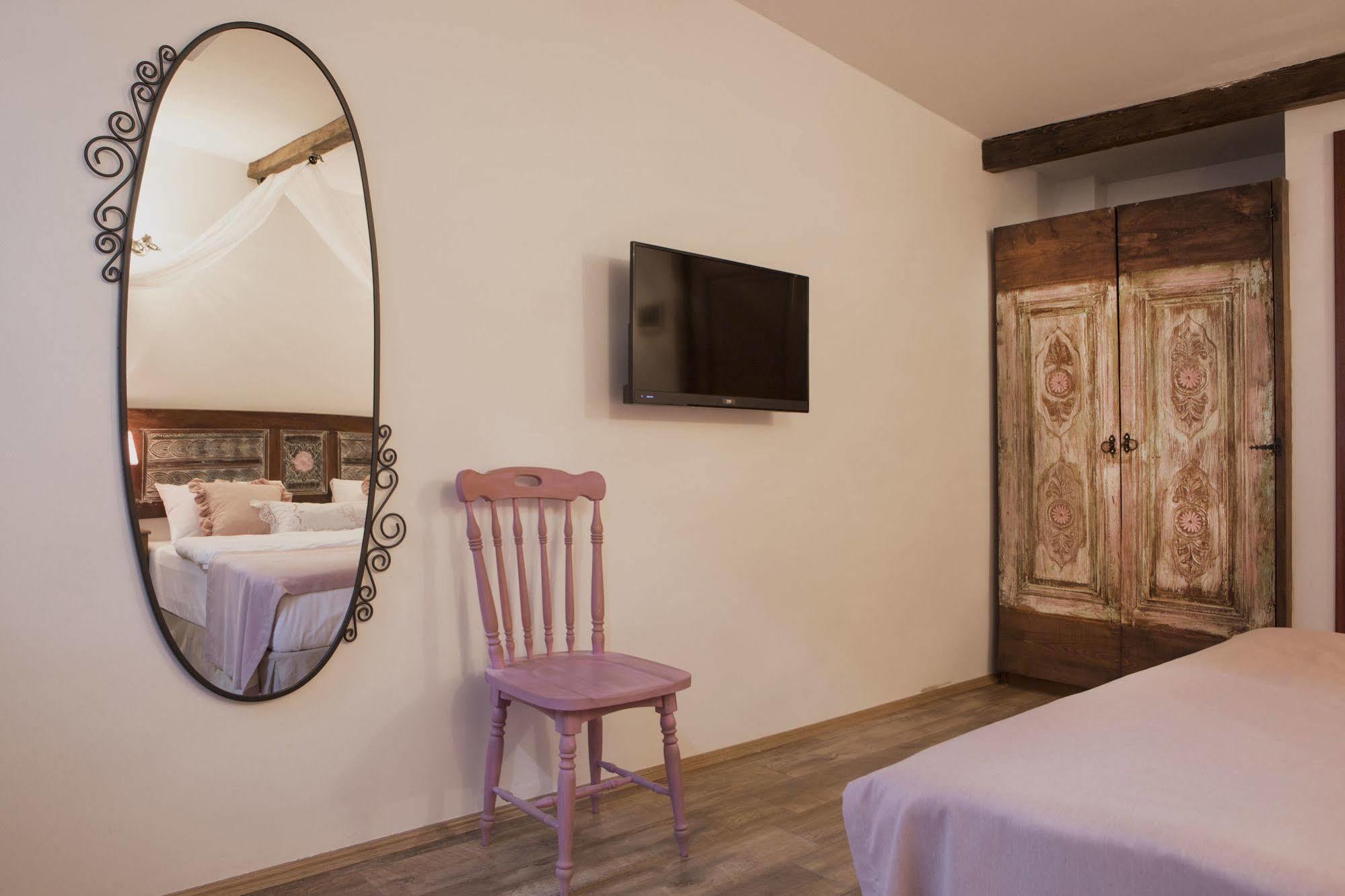 Oriella Hotel