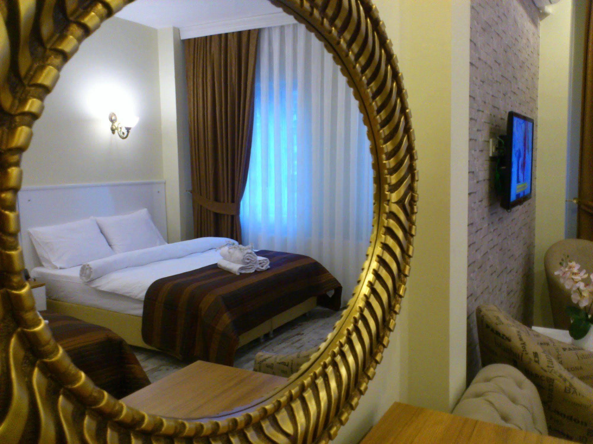 Pera Main Hotel 2*