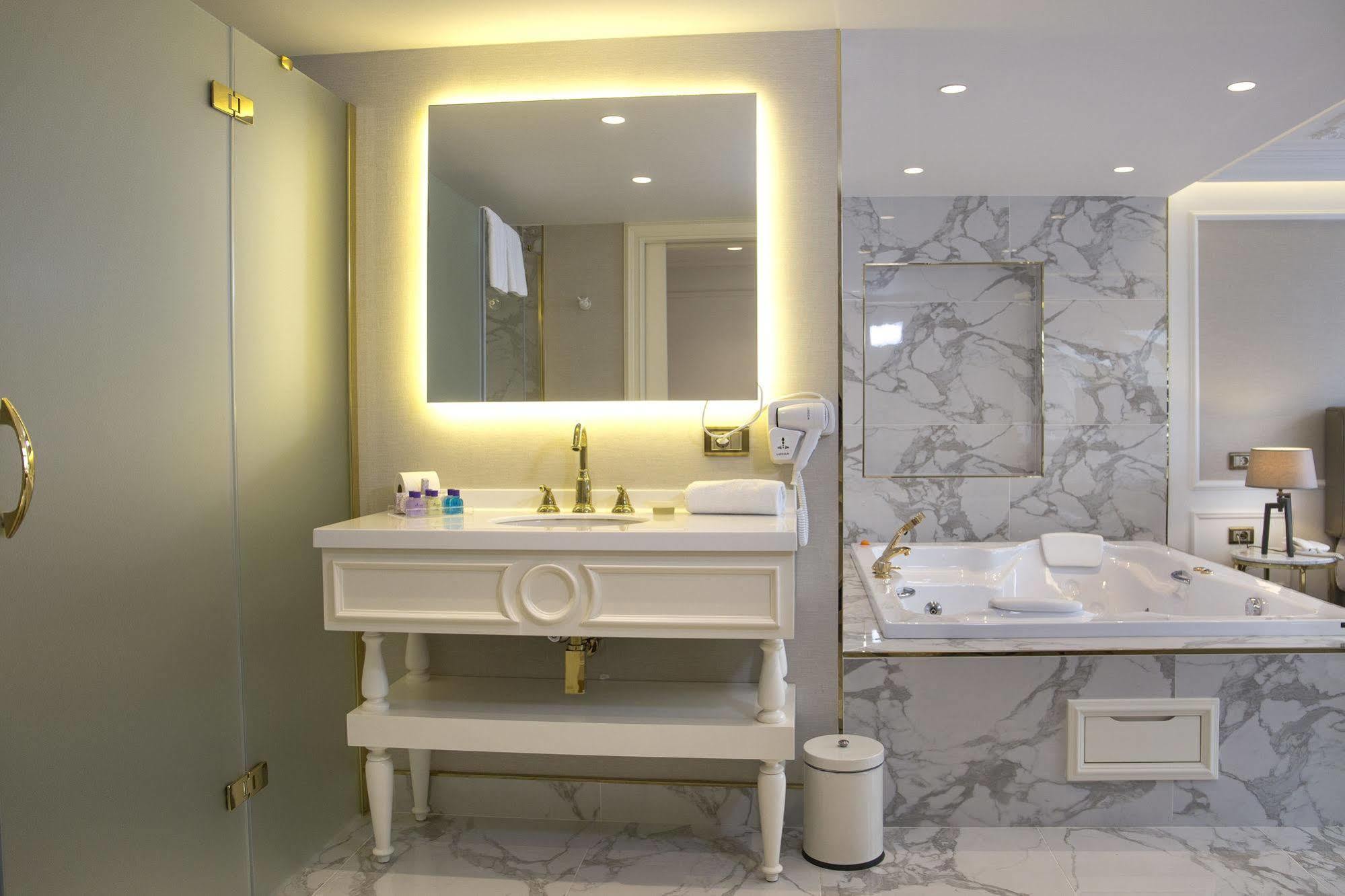 Hotel Mina - Special Category